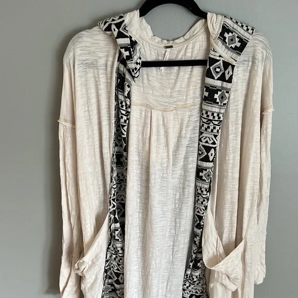 Free Women’s Hooded Robe - Size XS - Picture 3 of 7